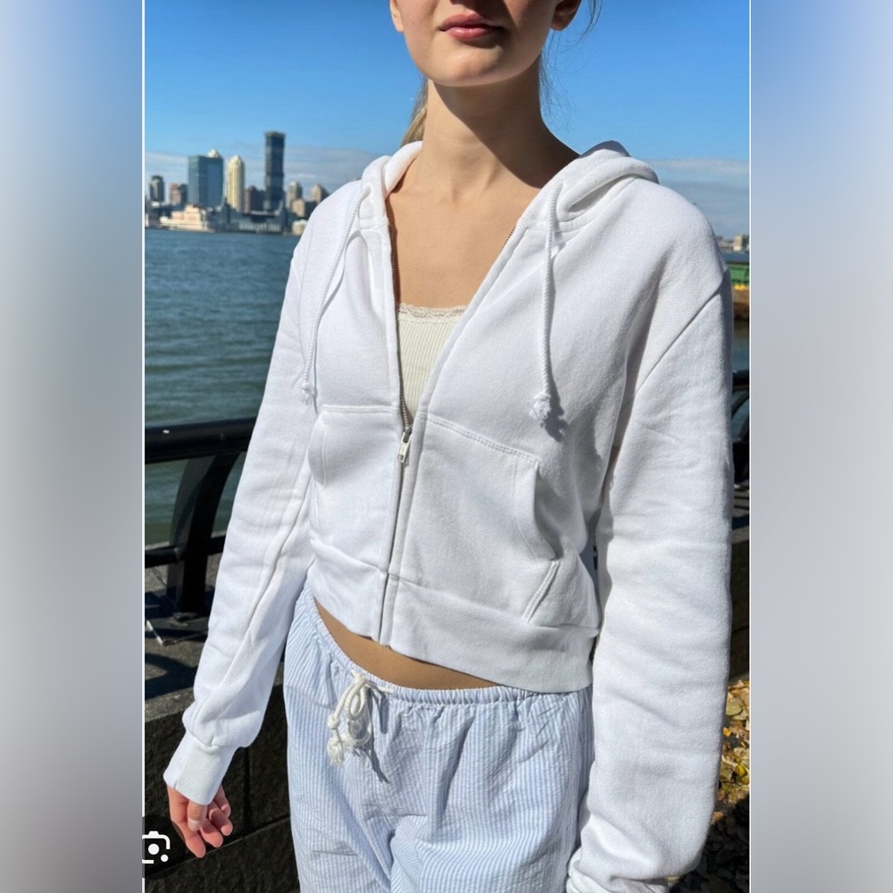 Brandy Melville white cropped hoodie